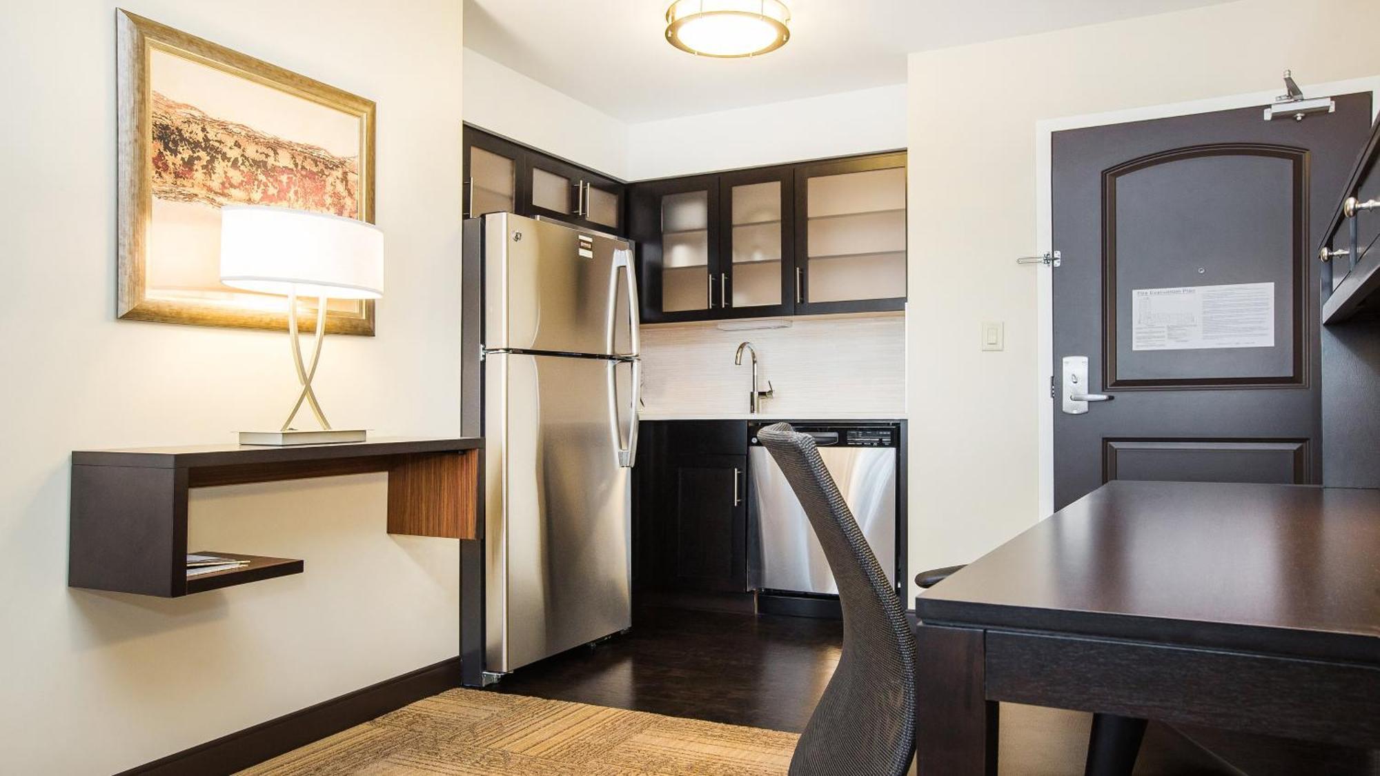 King Studio Suite
